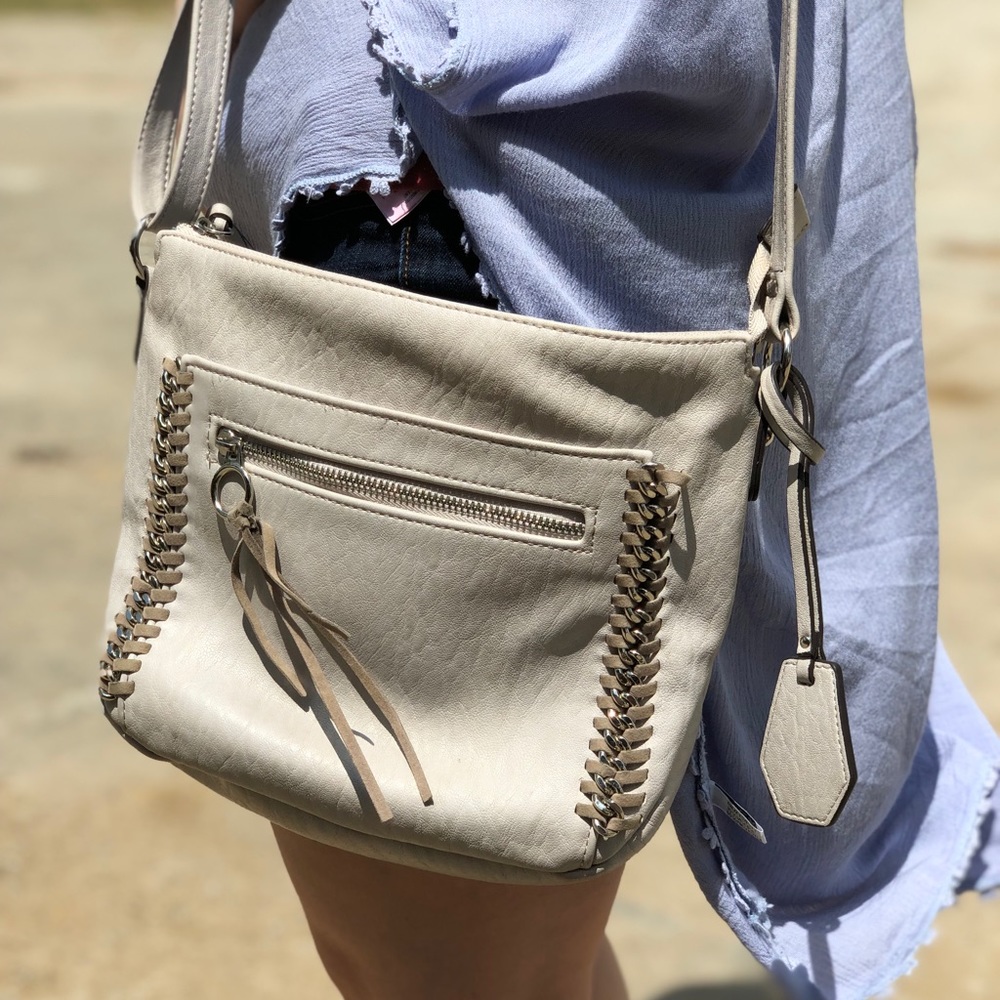 🚨SALE- send an offer!! Pretty bag for summer